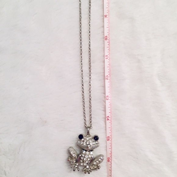 Bundle of necklaces - frog and cross - Picture 6 of 15